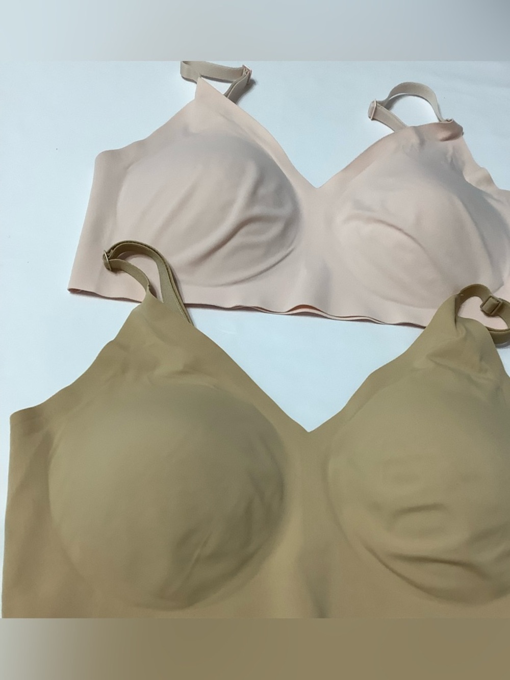 True & Co Body V Neck Adjustable Strap Bra Size L Set of 2 (0049)